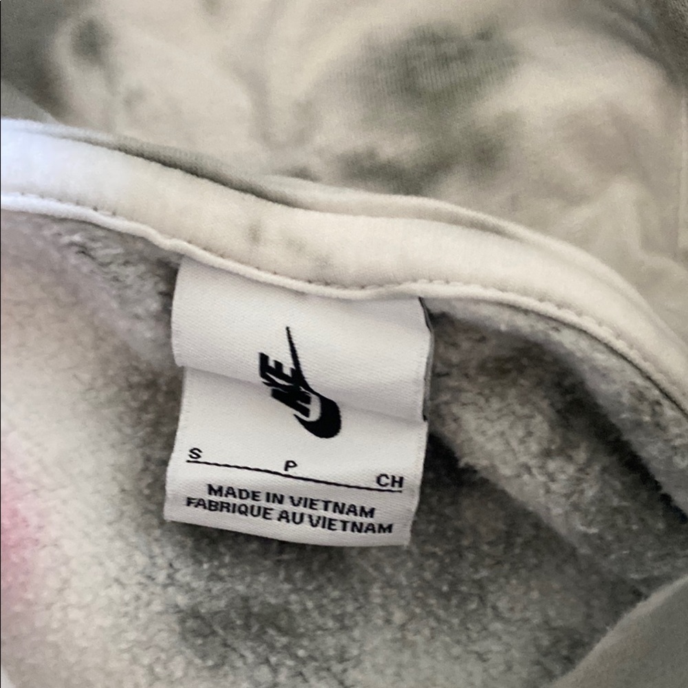 Tie-Dye Nike Hoodie - SIZE S - Picture 4 of 4